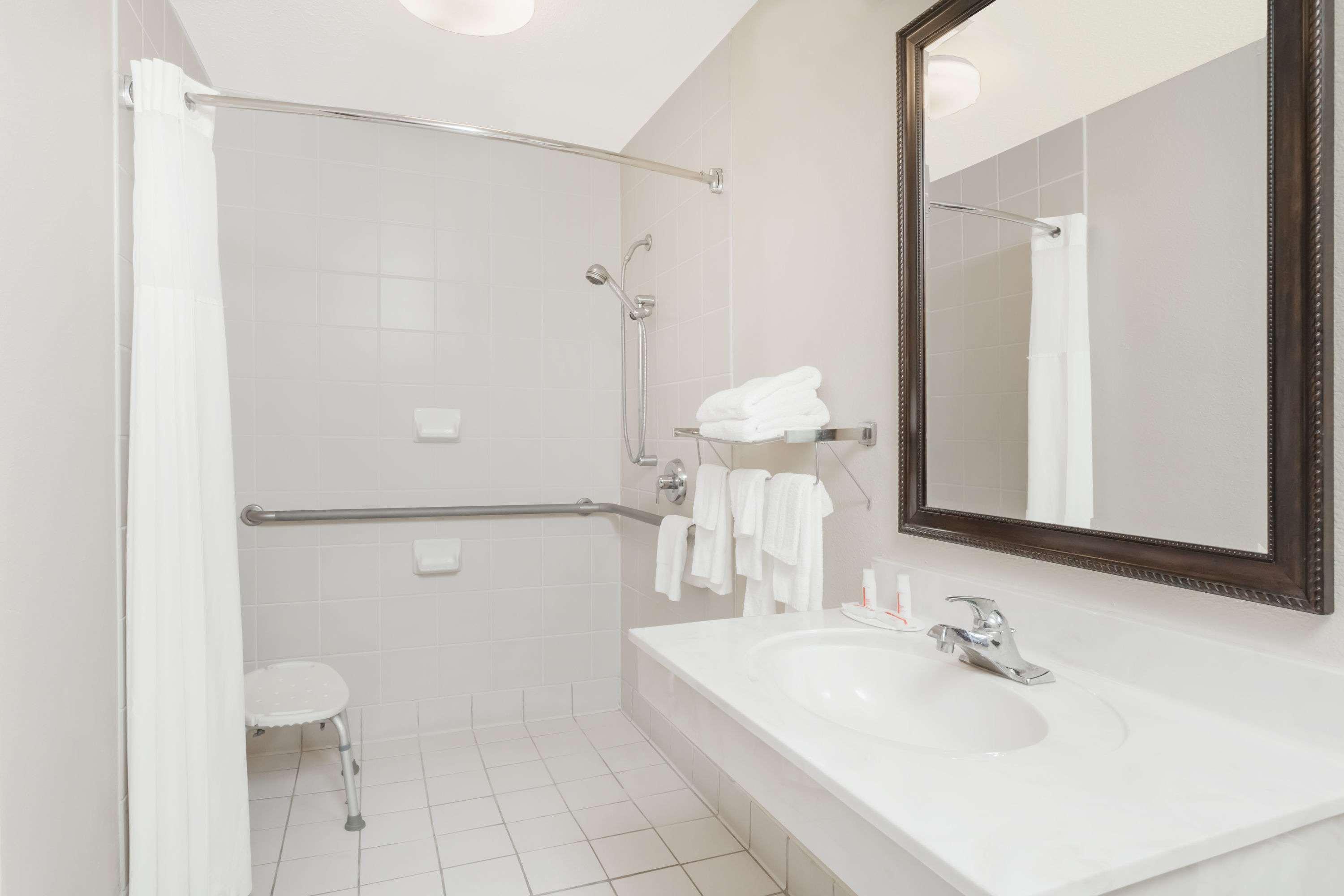Days Inn By Wyndham Seguin Tx מראה חיצוני תמונה